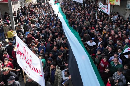 تجمُّع الحَراك الثوري يحدد موقفه من الاتفاق بين تحرير الشام والمحتجين