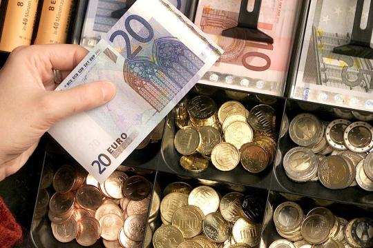 أسعار صرف العملات والذهب في سورية وتركيا اليوم السبت 29/ 6/ 2024