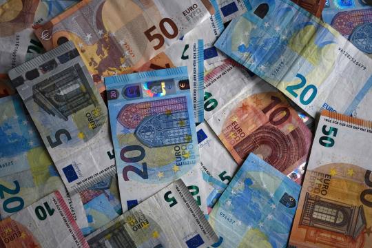 أسعار صرف العملات والذهب في سورية وتركيا اليوم الأربعاء 18/ 7/ 2024