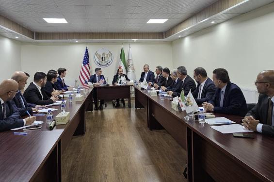 مسؤول أمريكي يلتقي رئيس ووزراء الحكومة السورية المؤقتة