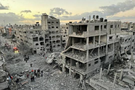 مجزرة في مخيم النصيرات بغزة إثر غارة إسرائيلية استهدفت مدرسة تأوي نازحين