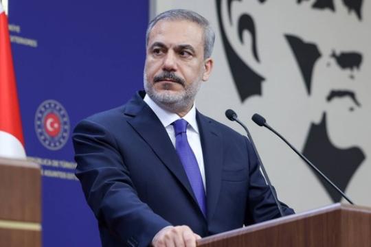 فيدان تعليقاً على التطبيع مع الأسد: تركيا قوية ولا تبحث عن محادثات من عجز أو يأس