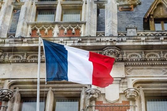 انطلاق محاكمة غيابية لمسؤولين في النظام السوري بتهمة ارتكاب جرائم حرب في فرنسا