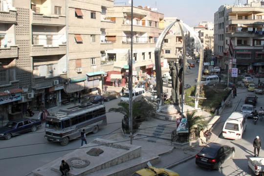 مظاهرة في جرمانا بريف دمشق احتجاجاً على تردي الخدمات