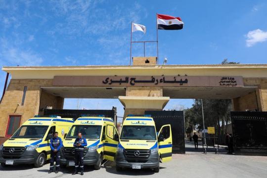 مصر تحسم الجدل حول مشاركتها في قوة عربية للسيطرة على معابر غزة