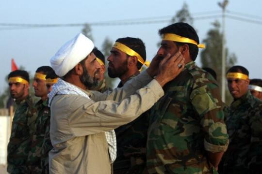 الميليشيات الإيرانية ترفع حالة التأهُّب القصوى في البوكمال بدير الزور