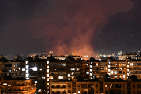 الطائرات الإسرائيلية تستهدف مواقع بمحيط دمشق والسويداء