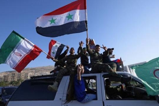 موقع إسرائيلي يكشف عن زيارة خبراء إيرانيين إلى سورية لتنفيذ مشاريع عسكرية مع روسيا