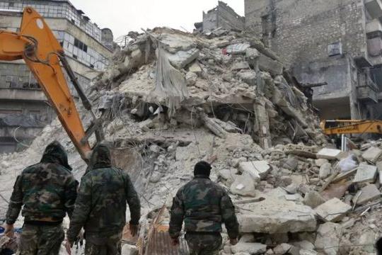 مصادر ”نداء بوست”: الأسد يبتزّ تُجار حلب بذريعة الزلزال ويساومهم على عقاراتهم: الدفع أو الهدم