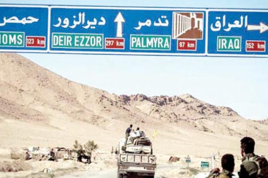 الضربات الأمريكية تشل الحركة التجارية بين النظام السوري والعراق
