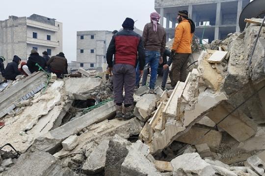 زلزال جديد يضرب تركيا ويُخلّف 70 قتيلاً وجريحاً