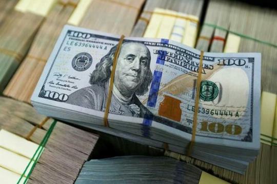 الليرة السورية تنخفض والذهب يتراجع.. أسعار صرف العملات اليوم الثلاثاء 23/ 4/ 2024