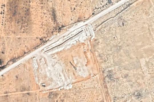النظام السوري يجرف المقبرة الجماعية في القطيفة بريف دمشق