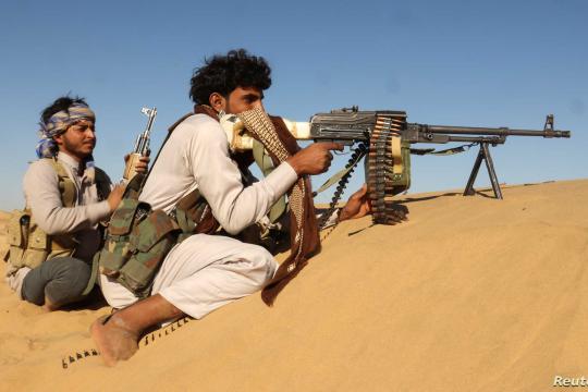الحوثيون يستهدفون سفينة تجارية جنوب البحر الأحمر