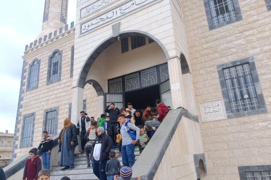 أهالي الرستن يباشرون بجمع التبرعات المالية والعينية لأهالي الشمال السوري