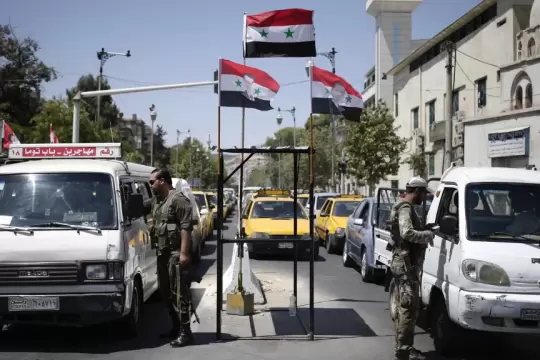 الشبكة السورية: النظام كثّف عمليات الاعتقال عقب إعادته للجامعة العربية