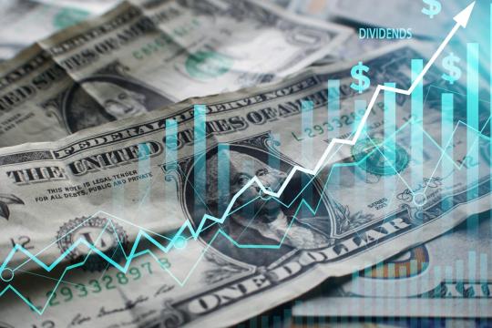 الليرة السورية تنخفض مجدداً أمام الدولار اليوم الثلاثاء 2023/5/2