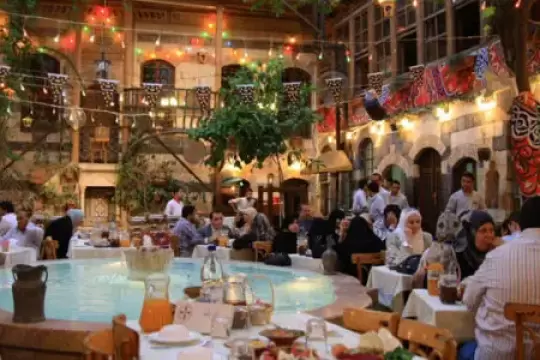 الوجبة لشخص واحد في مطاعم دمشق خلال شهر رمضان تعادل 3 رواتب حكومية