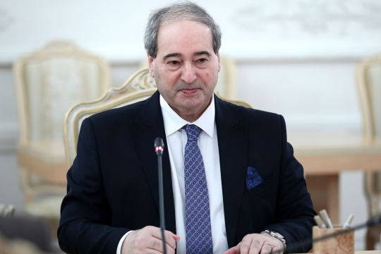 غرام الأفاعي".. المقداد يصف عودة النظام إلى الجامعة العربية "كعودة الحبيب لحبيبته