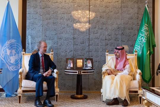 بيدرسون يبحث الملفّ السوري مع وزير الخارجية السعودي