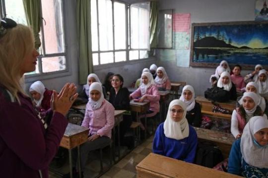 الخوف من الامتحانات يفتك بأكثر من 800 طالب بمناطق سيطرة النظام السوري