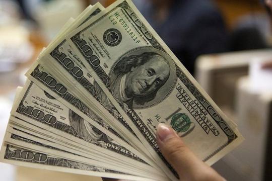 الليرة السورية تواصل الانخفاض وتسجل سعراً جديداً أمام الدولار