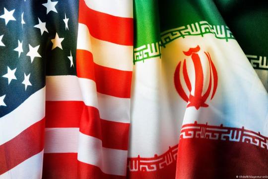 مركز أبعاد للدراسات يناقش مع د. خطار أبو دياب دلالات الصفقة الإيرانية الأمريكية رغم التوترات بينهما في سورية