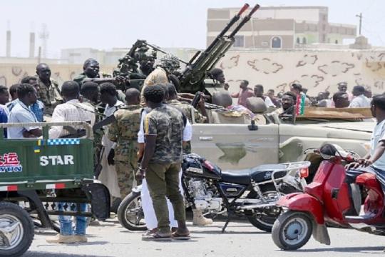 لاجئون سوريون يكشفون عن خشيتهم من إطالة أمد القتال في السودان