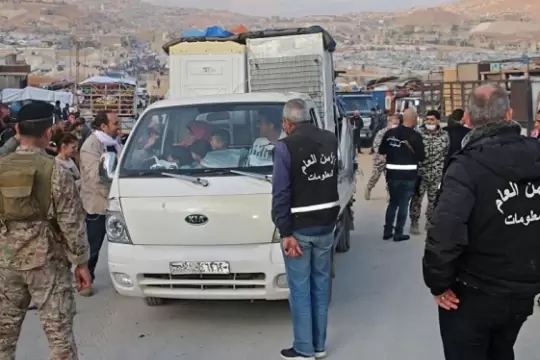 مركز حقوقي يكشف عن عدد السوريين المُرحَّلين من لبنان خلال شهر
