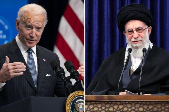 بايدن يهدد خامنئي ويحذره من مواصلة الهجمات على القواعد الأمريكية