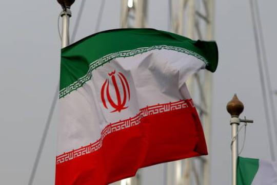 إيران تقرر تأسيس بنك مشترك مع النظام السوري