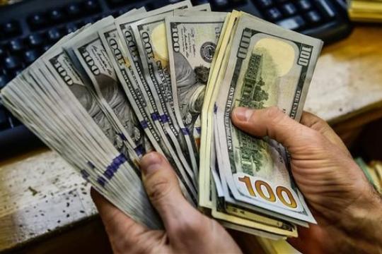 انخفاض في قيمة الليرة السورية أمام باقي العملات 