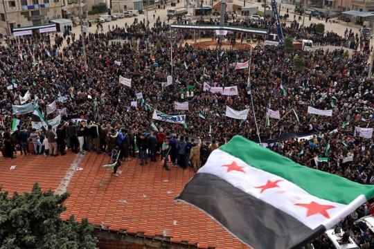 تجديداً للعهد.. مظاهرة من أمام المسجد العمري في درعا