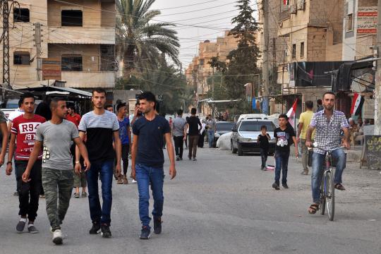 أهالي دير الزور يرفضون التبرّع لـ "لجان" تابعة للنظام