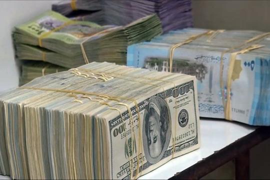 الليرة السورية تسجل انخفاضاً جديداً أمام الدولار اليوم الثلاثاء 23/ 5/ 2023