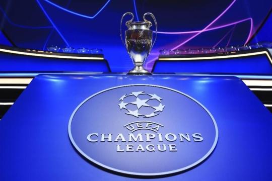 دوري أبطال أوروبا.. برشلونة يتعادل مع نابولي وبورتو يهزم أرسنال