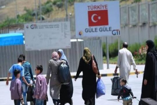 بلديات تركية تابعة للمعارضة تشن حملة تستهدف النشاطات التجارية للاجئين السوريين