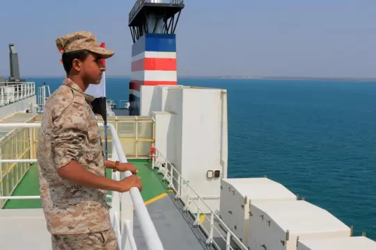 الجيش الأمريكي يواصل ضرباته ضد الحوثيين في البحر الأحمر