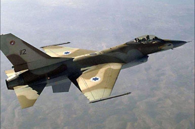 الطيران الإسرائيلي يشنّ غارات على مواقع عسكرية جنوبي سورية