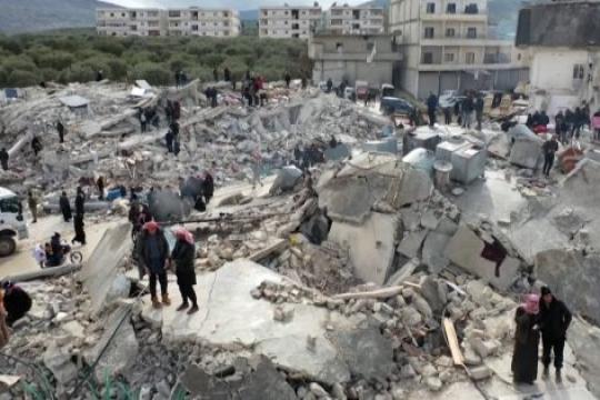 الطب الشرعي يُوثِّق مقتل أكثر من 1500 شخص جرّاء الزلزال في مناطق سيطرة نظام الأسد