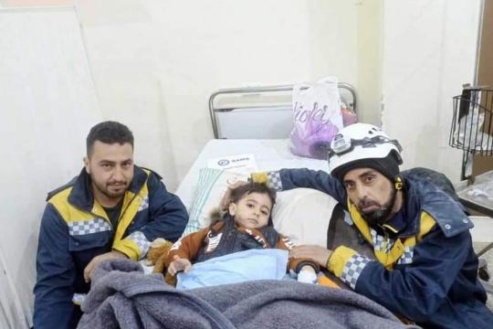 لدعمه في عمليات الإنقاذ.. صندوق قطر للتنمية يقدم دعماً لفريق الدفاع المدني السوري