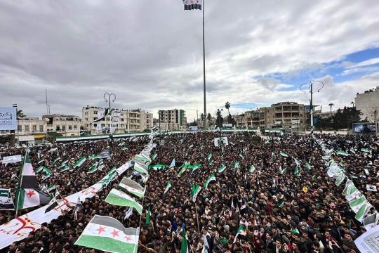 الشاعر الفلسطيني زهير أبو شايب في الذكرى 12 للثورة: الدم السوري خلخل معنى النظام العربي