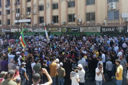 السويداء تسجل أكبر عدد من المتظاهرين منذ بداية الاحتجاجات الأخيرة