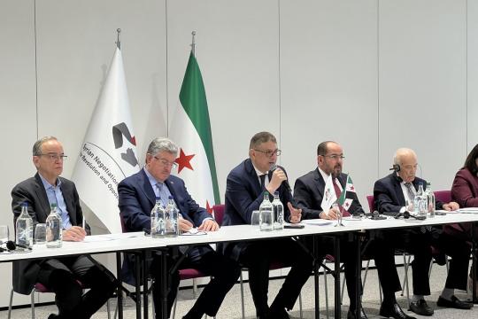 جاموس: المعارضة جاهزة للتفاوض بشكل مباشر مع النظام السوري