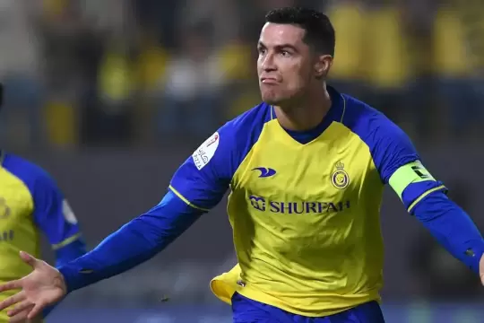 كريستيانو رونالدو يعتزم ترك النصر السعودي والعودة لريال مدريد الإسباني