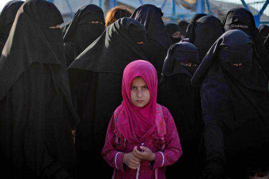 العائدات من مخيم الهول بين عقاب المجتمع وانتقام "قسد