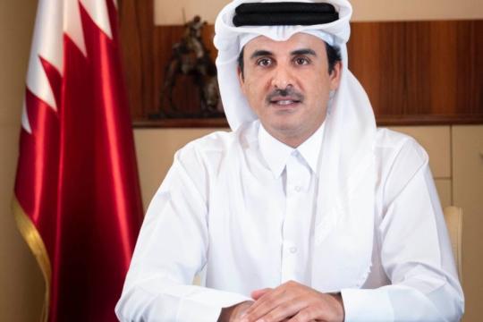 أمير قطر يستنكر تأخُّر وصول المساعدات إلى المتضررين من الزلزال شمال غربي سورية