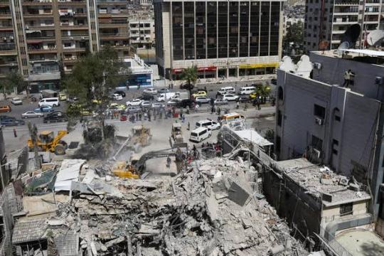 انتقادات في إيران لتجاهُل الردّ على تدمير القنصلية في دمشق