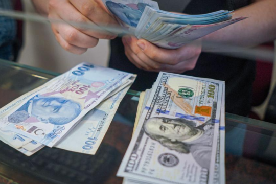 سعر صرف الليرة السورية والتركية مقابل الدولار اليوم الأحد 17/ 3/ 2024