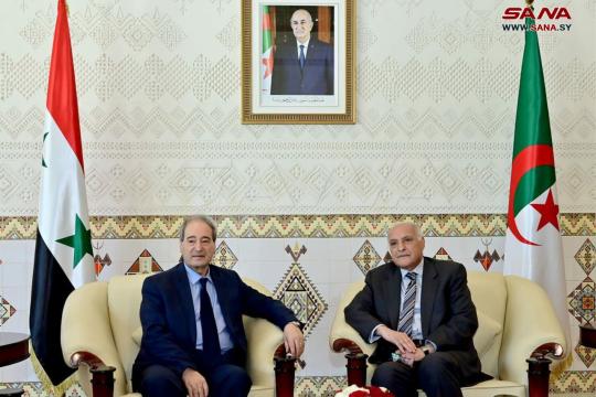 فيصل المقداد يزور الجزائر في إطار التطبيع العربي مع النظام السوري